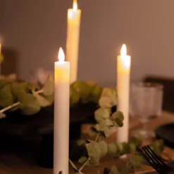 Diner Kaars Wax Rustiek Wit, Bewegende Vlam LED -Huisdecoratie Winkel SFEERFOTO 5 scaled 1